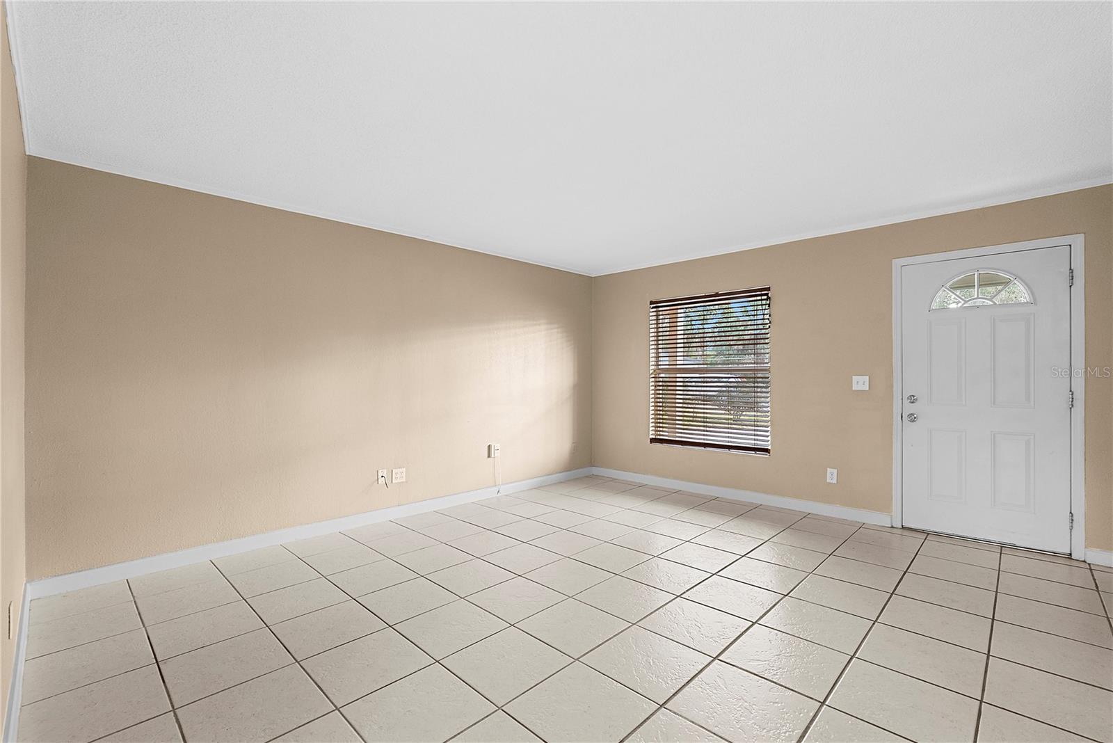 Image 9 of 26 For 102 Camphorwood Court