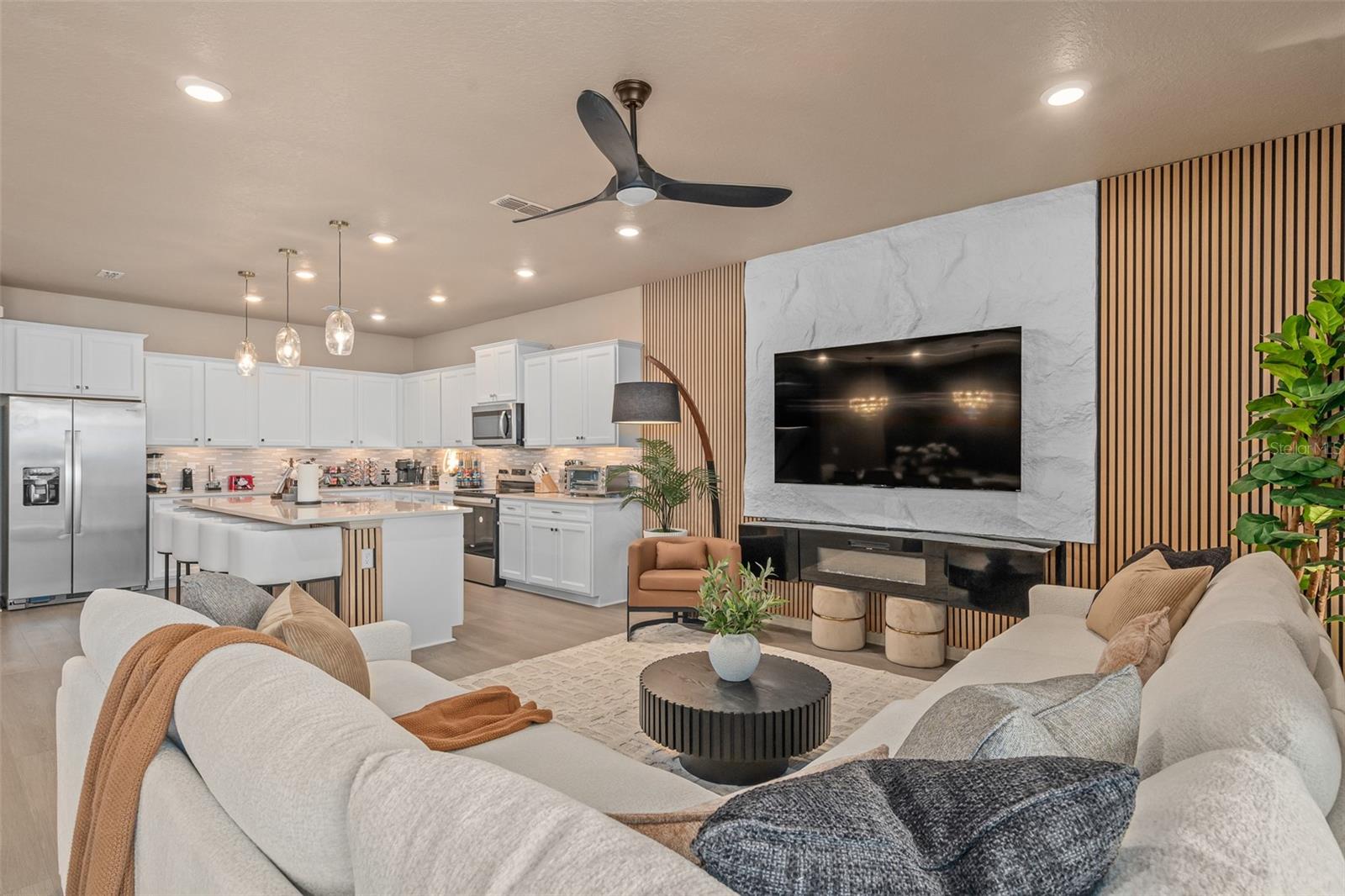 Image 16 of 93 For 16016 Sandy Cliffs Drive