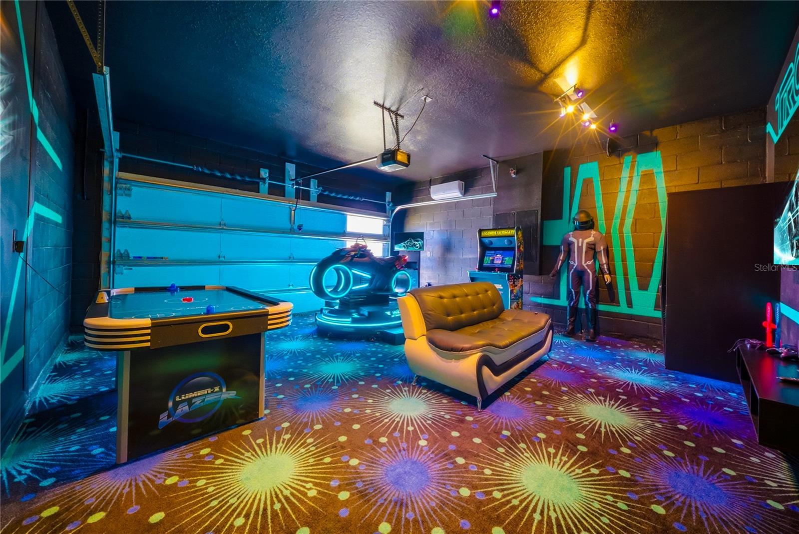 Image 32 of 93 For 16016 Sandy Cliffs Drive