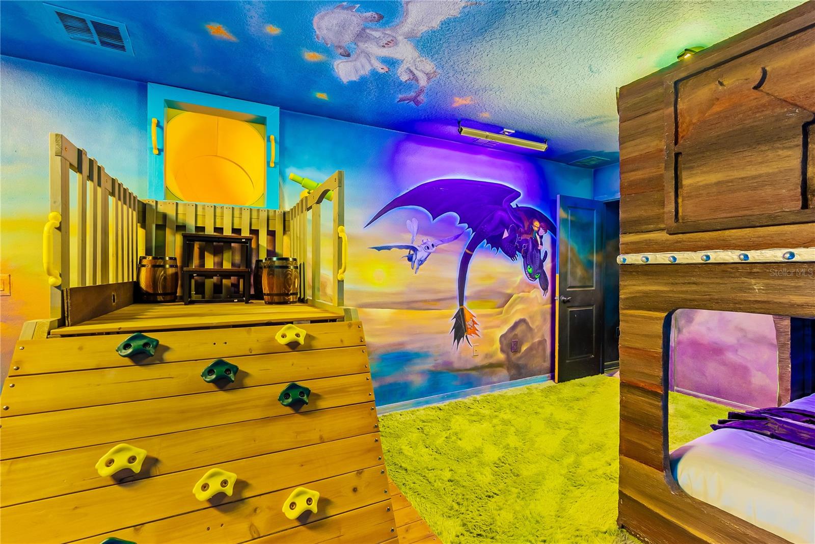 Image 53 of 93 For 16016 Sandy Cliffs Drive