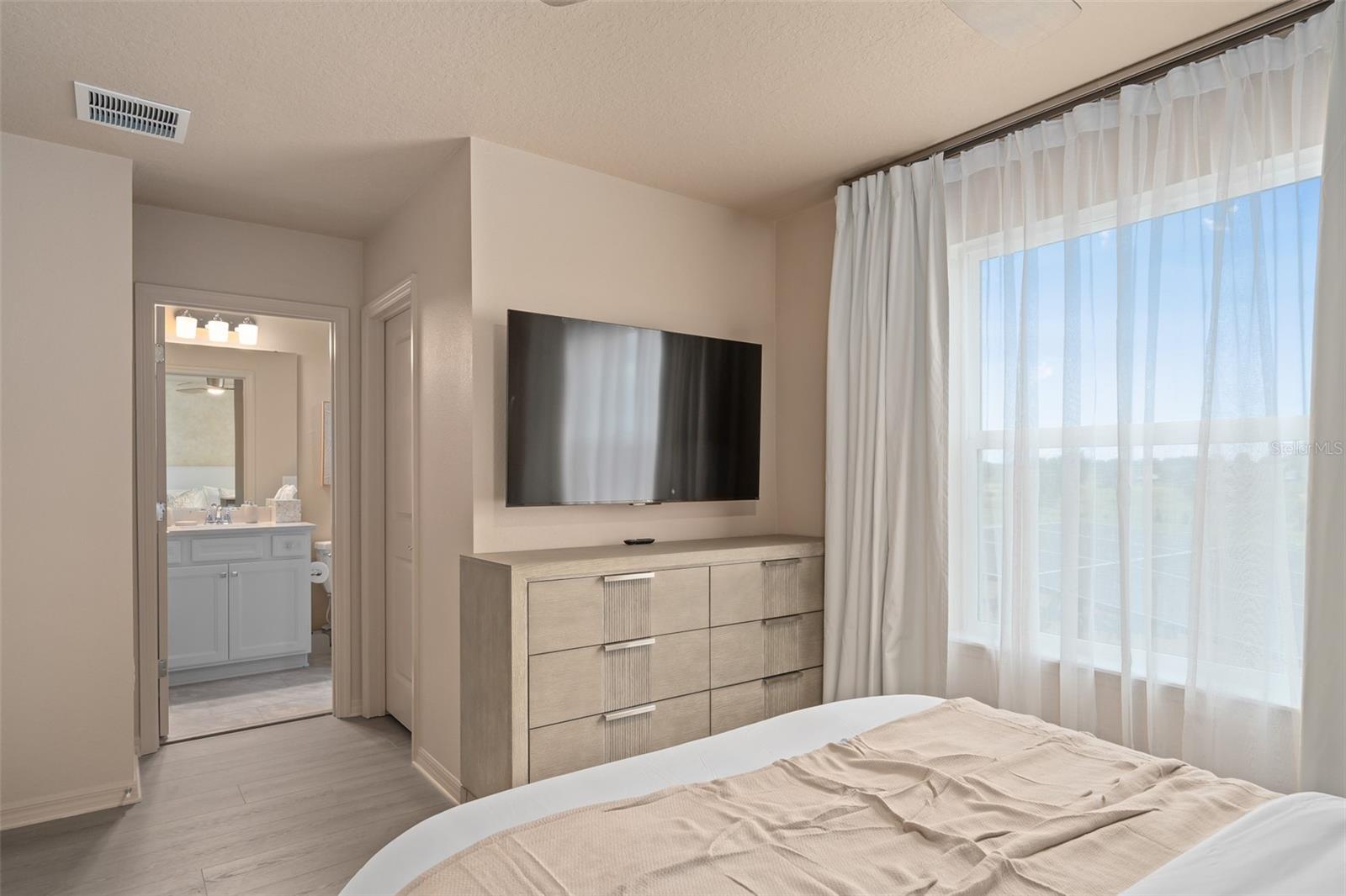 Image 82 of 93 For 16016 Sandy Cliffs Drive