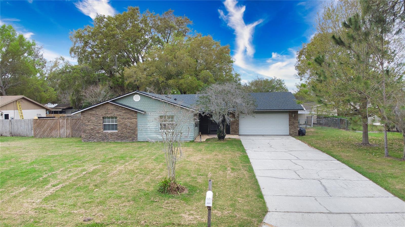 Image 23 of 24 For 220 Valencia Court