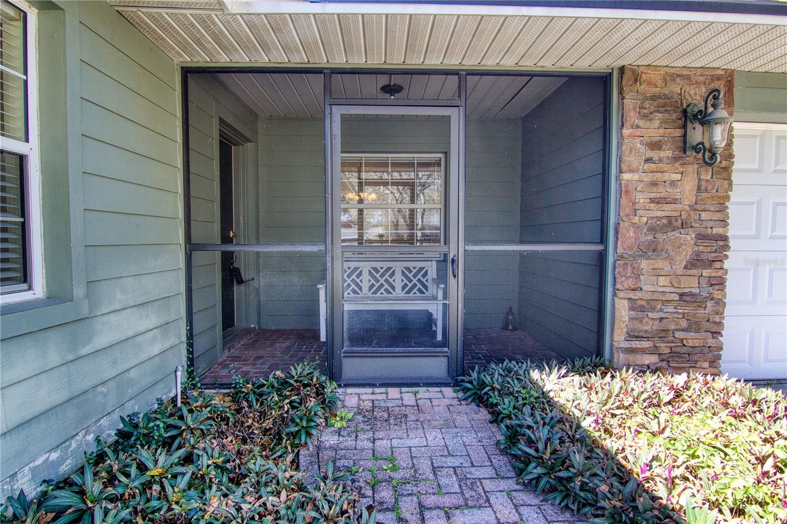 Image 3 of 24 For 220 Valencia Court