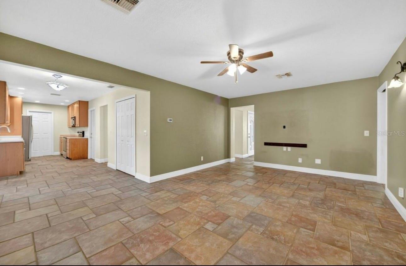 Image 8 of 24 For 220 Valencia Court