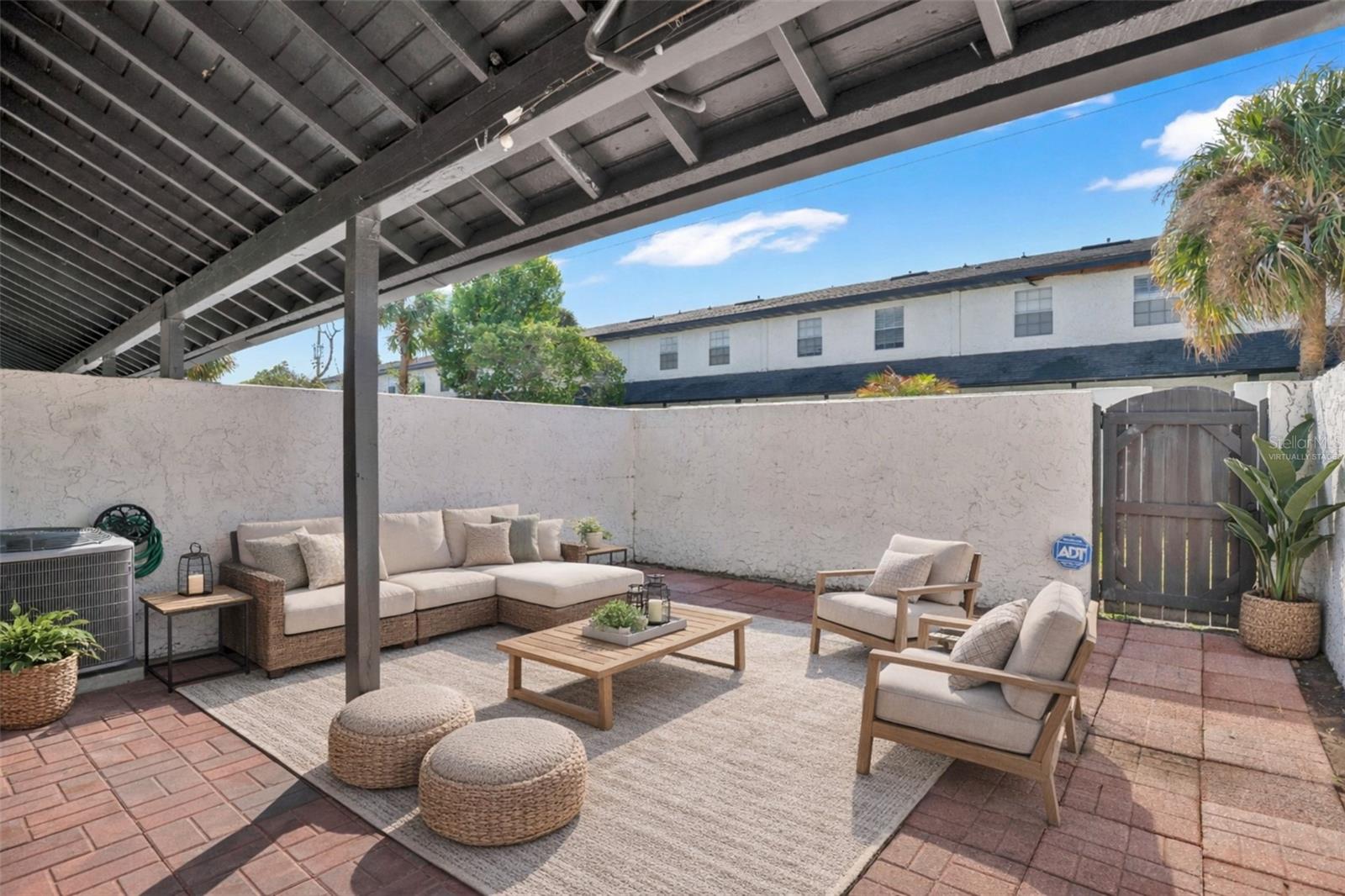 Image 19 of 25 For 5656 Royal Pine Boulevard 27