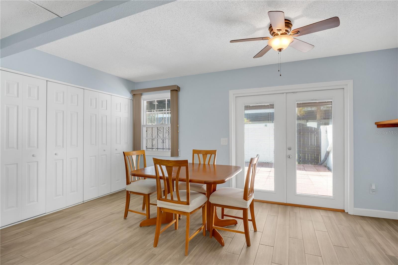 Image 6 of 25 For 5656 Royal Pine Boulevard 27