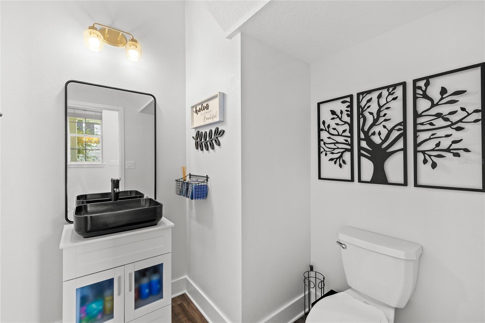 Image 17 of 52 For 15306 Lebeau Loop