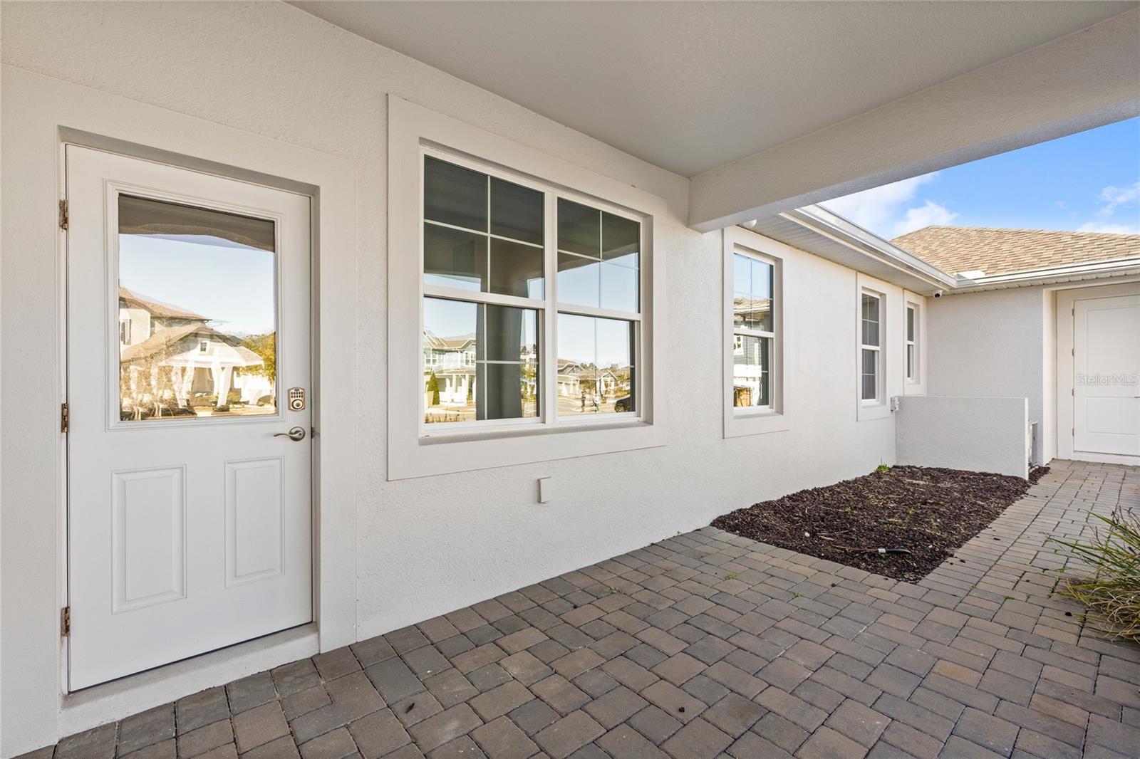 Image 32 of 52 For 15306 Lebeau Loop