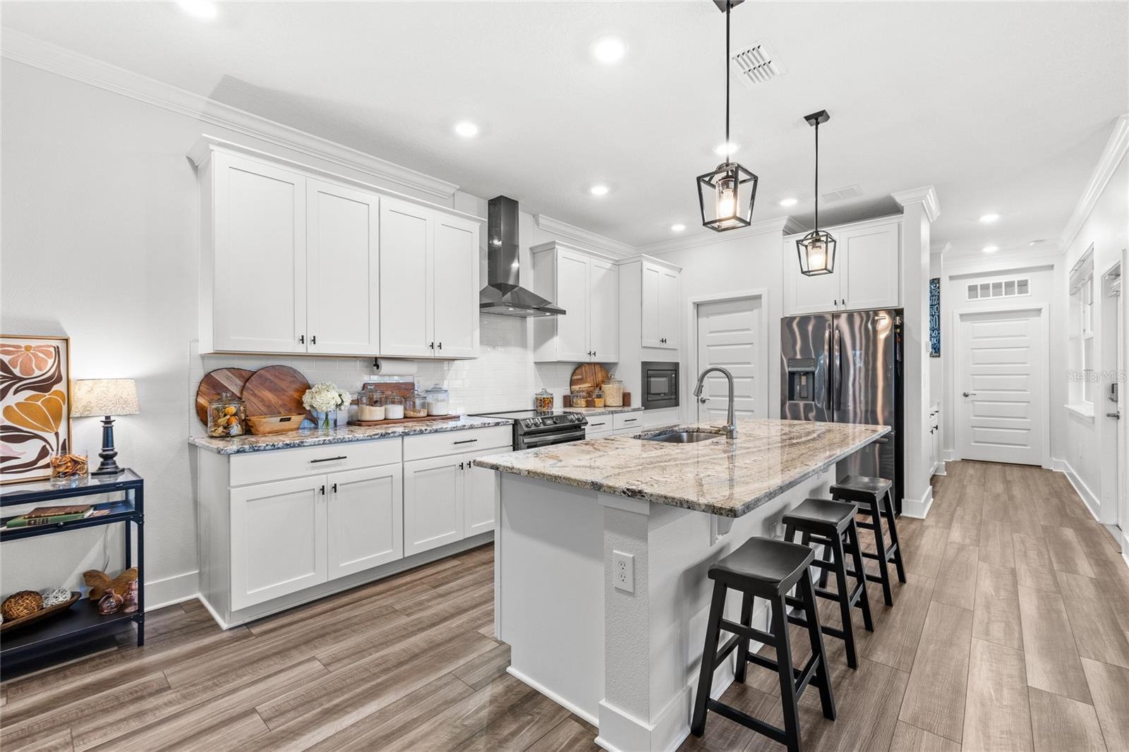 Image 6 of 52 For 15306 Lebeau Loop