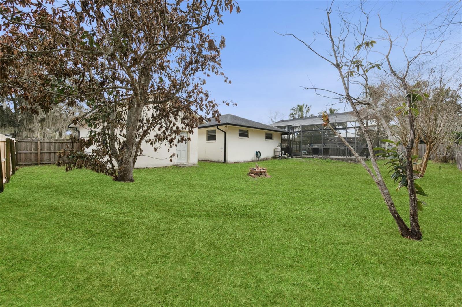 Image 28 of 40 For 895 Palmetto Street