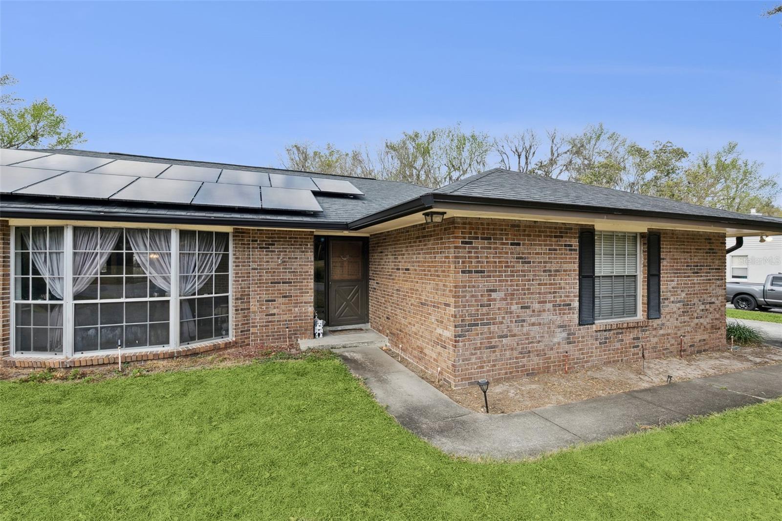 Image 33 of 40 For 895 Palmetto Street