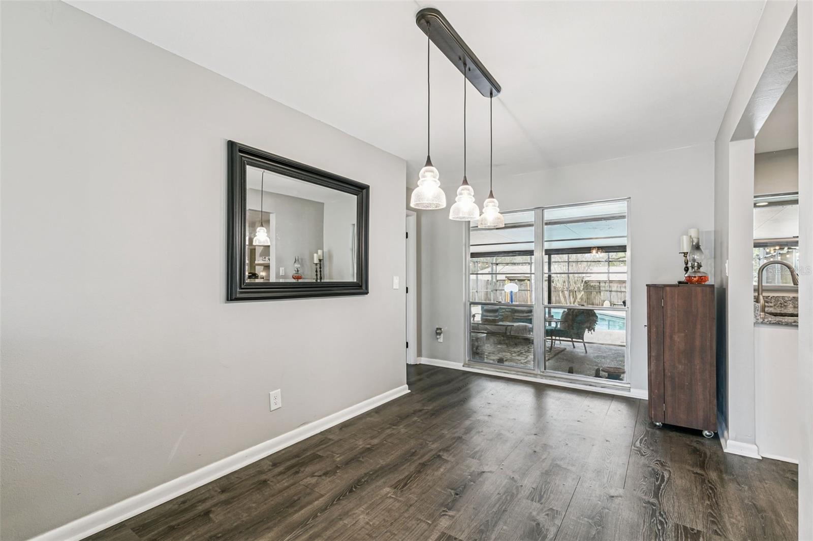 Image 8 of 40 For 895 Palmetto Street