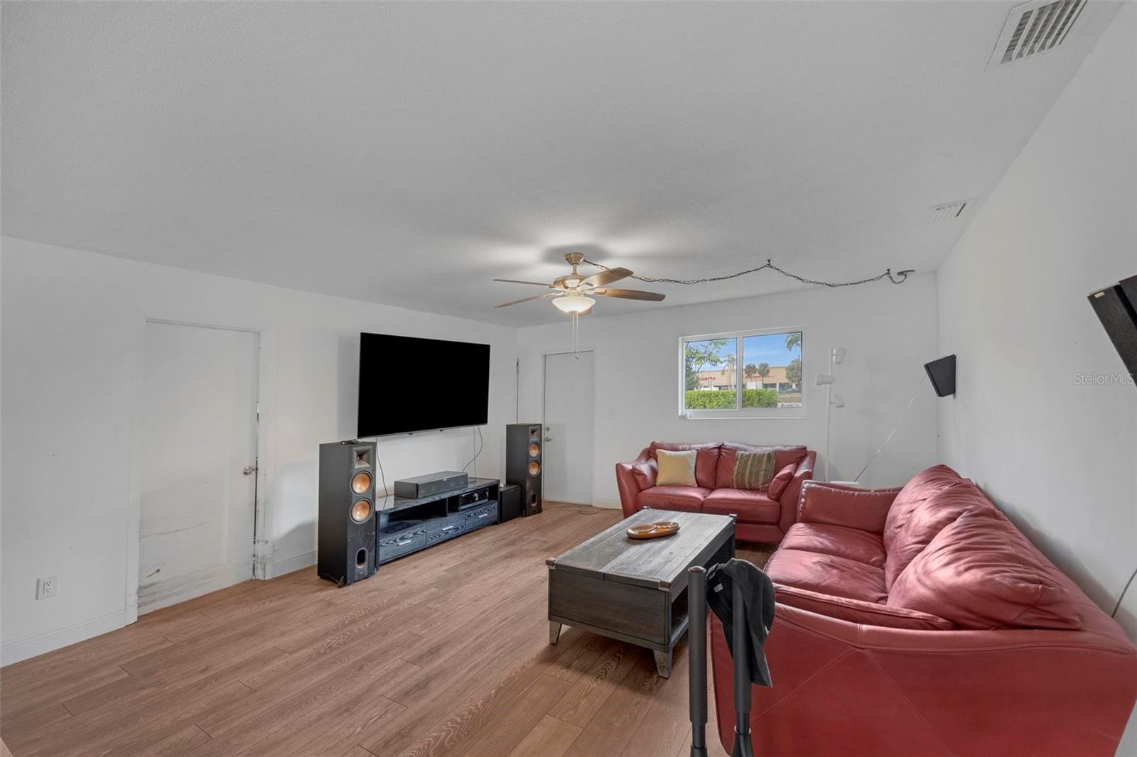 Image 16 of 60 For 6101 Pine Terrace