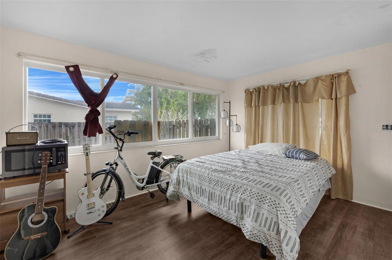 Image 21 of 60 For 6101 Pine Terrace