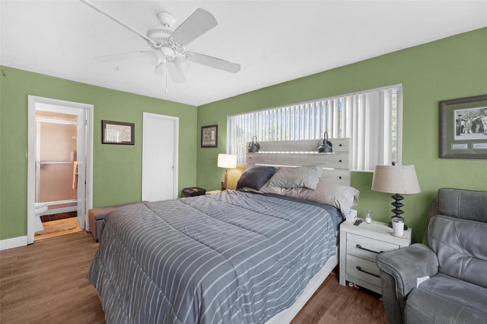 Image 24 of 60 For 6101 Pine Terrace