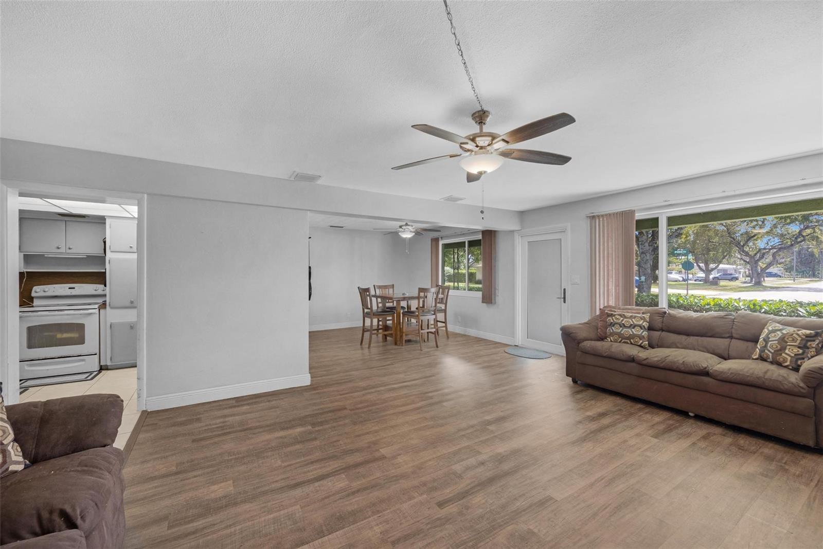 Image 8 of 60 For 6101 Pine Terrace