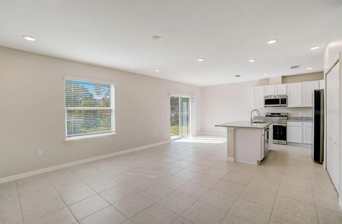 Image 11 of 28 For 604 Broadoak Drive