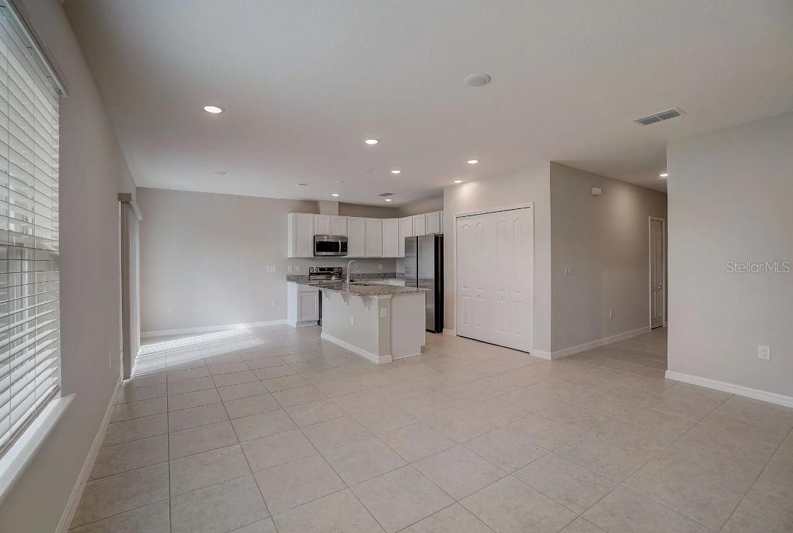 Image 9 of 28 For 604 Broadoak Drive