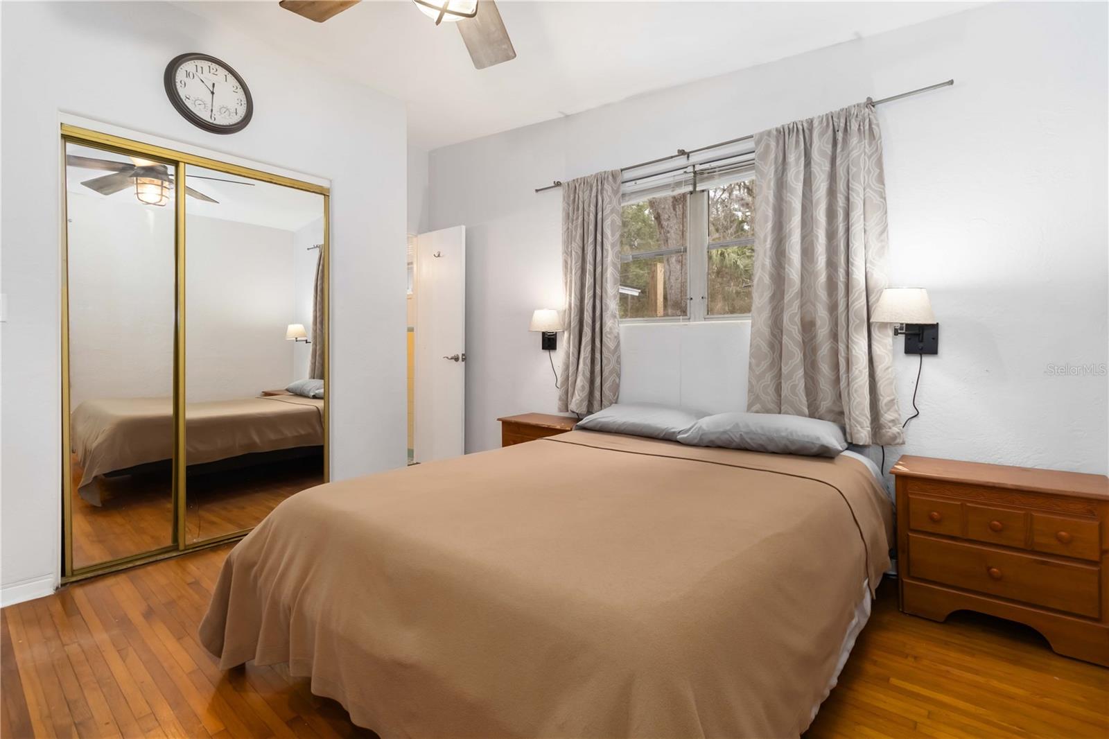 Image 13 of 22 For 160 Oakwood Drive