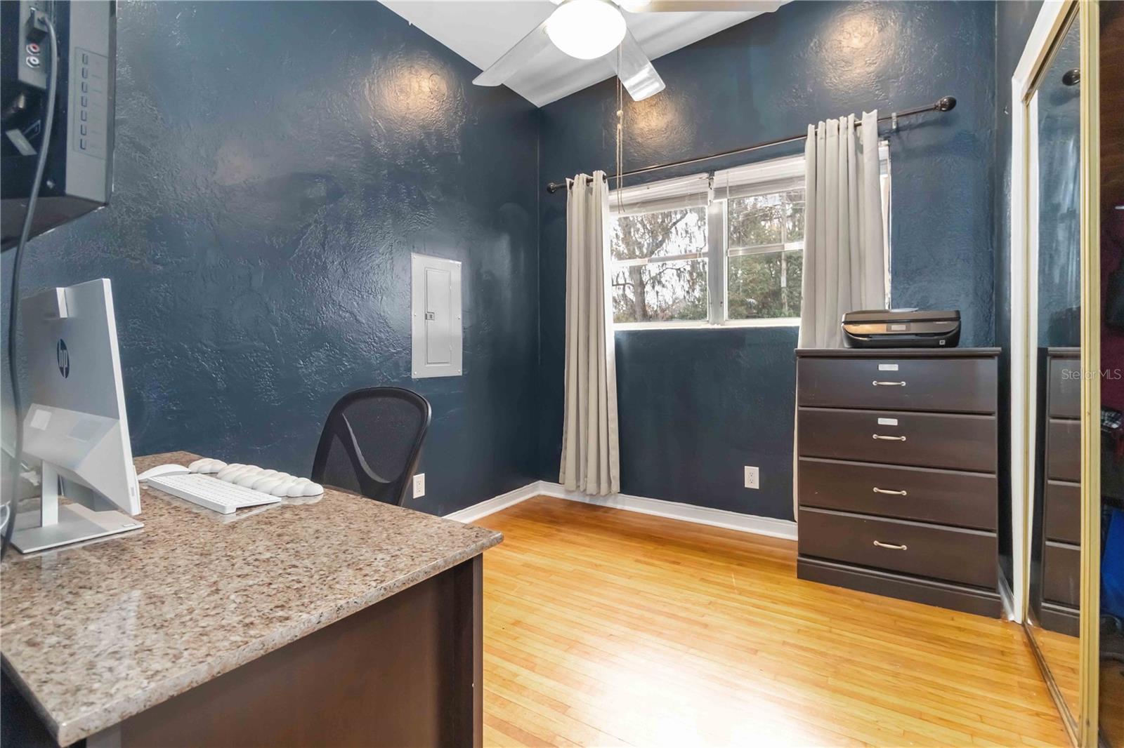 Image 16 of 22 For 160 Oakwood Drive