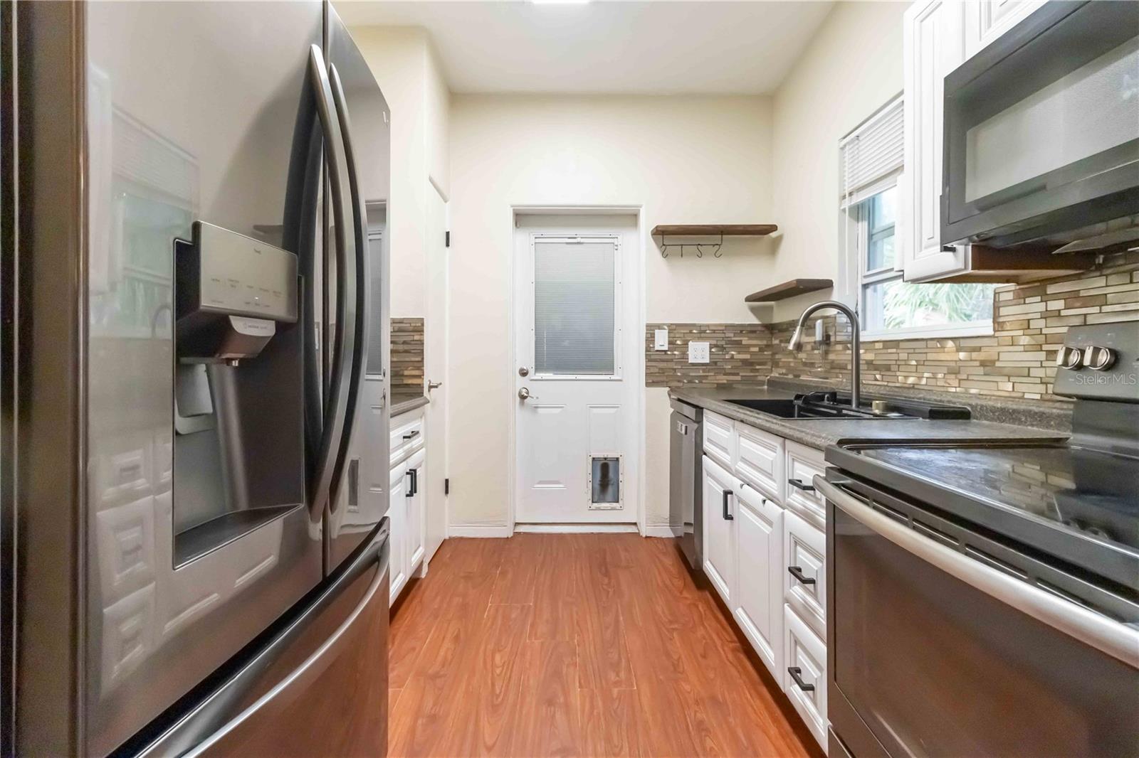 Image 8 of 22 For 160 Oakwood Drive