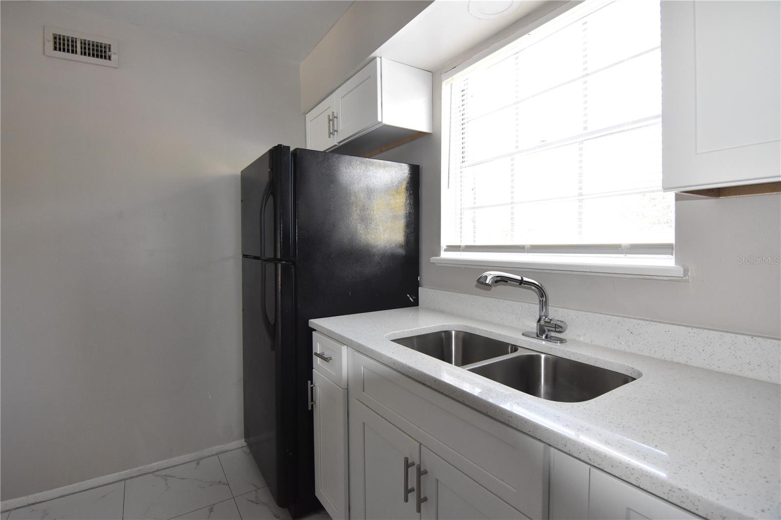 Image 7 of 19 For 5317 Curry Ford Road L106