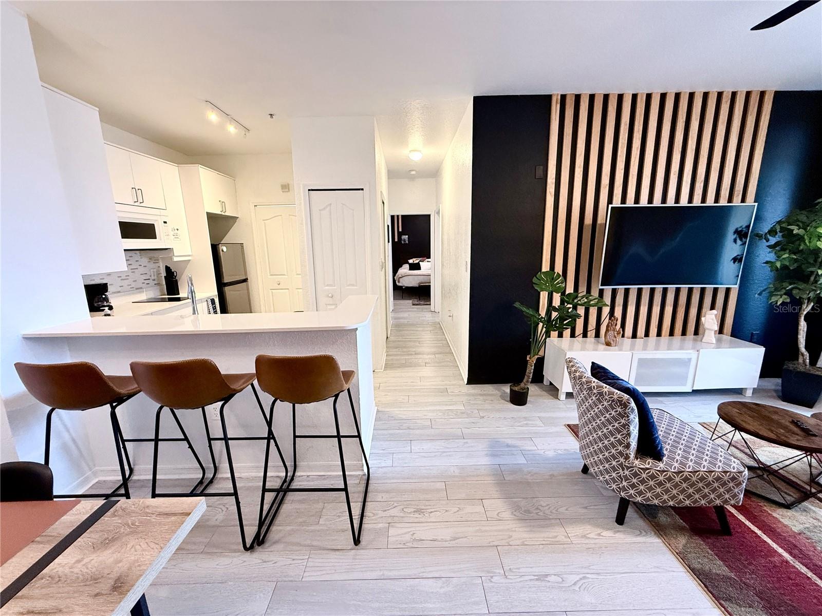 Image 4 of 40 For 8824 Dunes Court 103