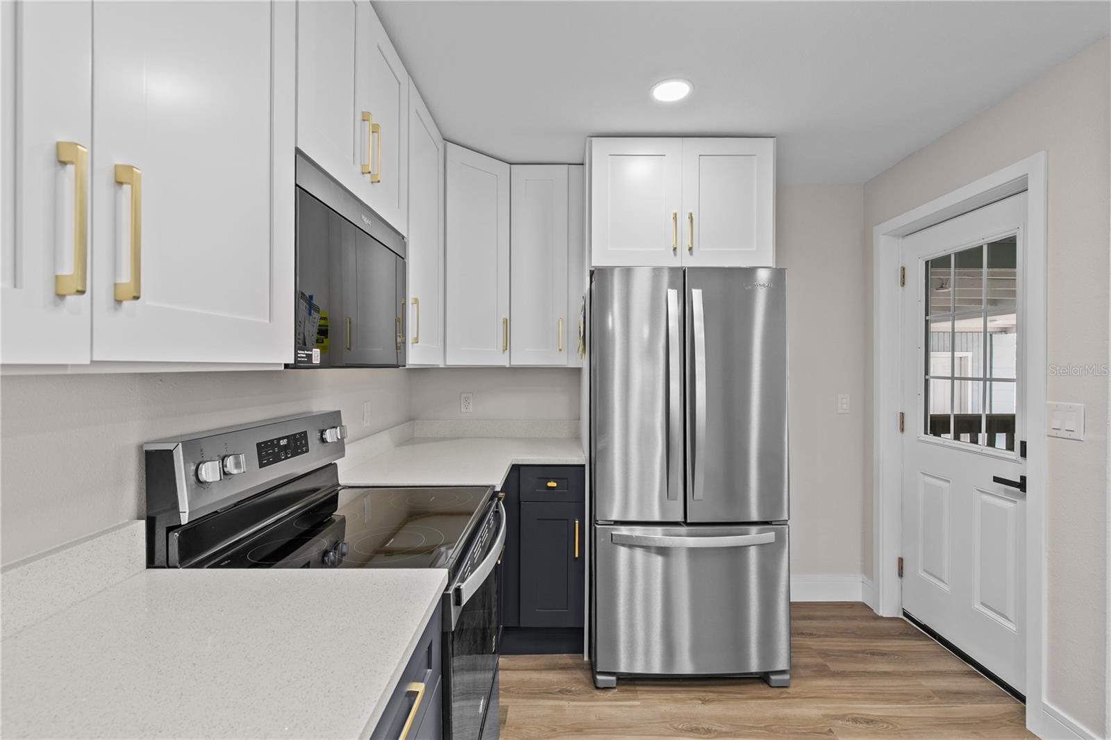 Image 11 of 32 For 3267 Peninsula Drive