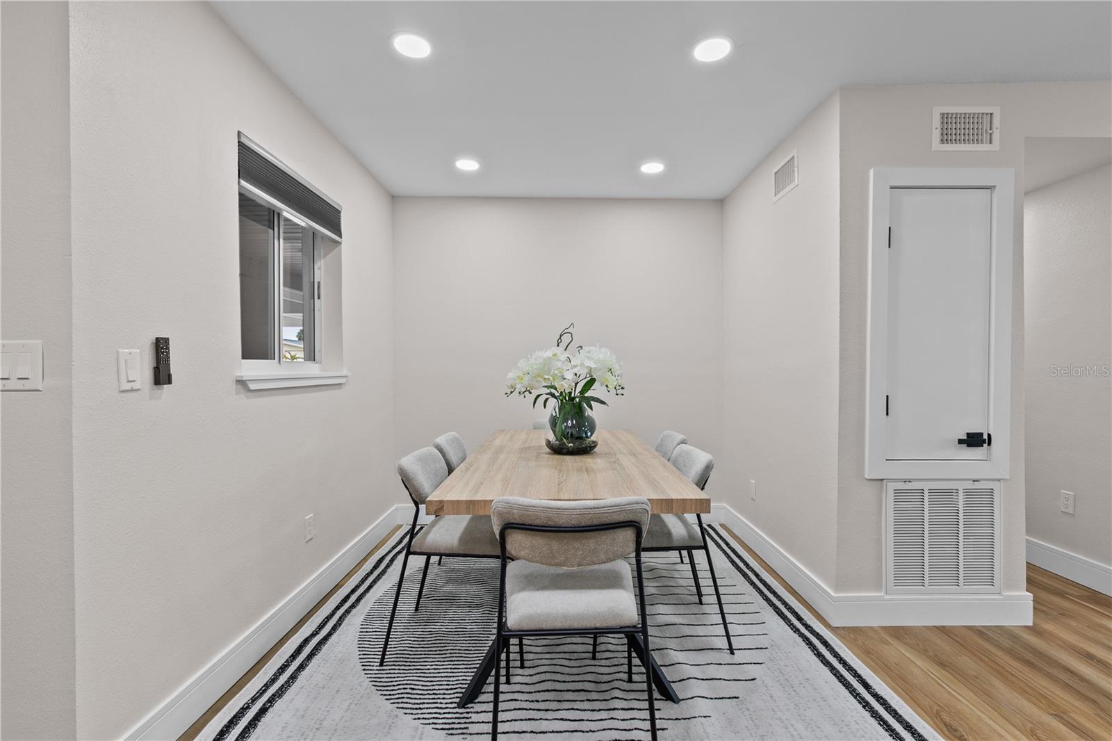 Image 14 of 32 For 3267 Peninsula Drive