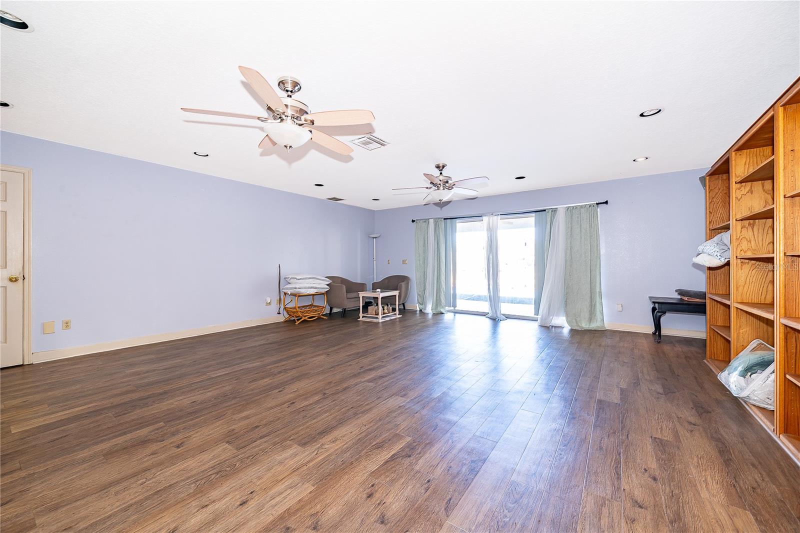 Image 20 of 49 For 1813 Hidden Pine Lane