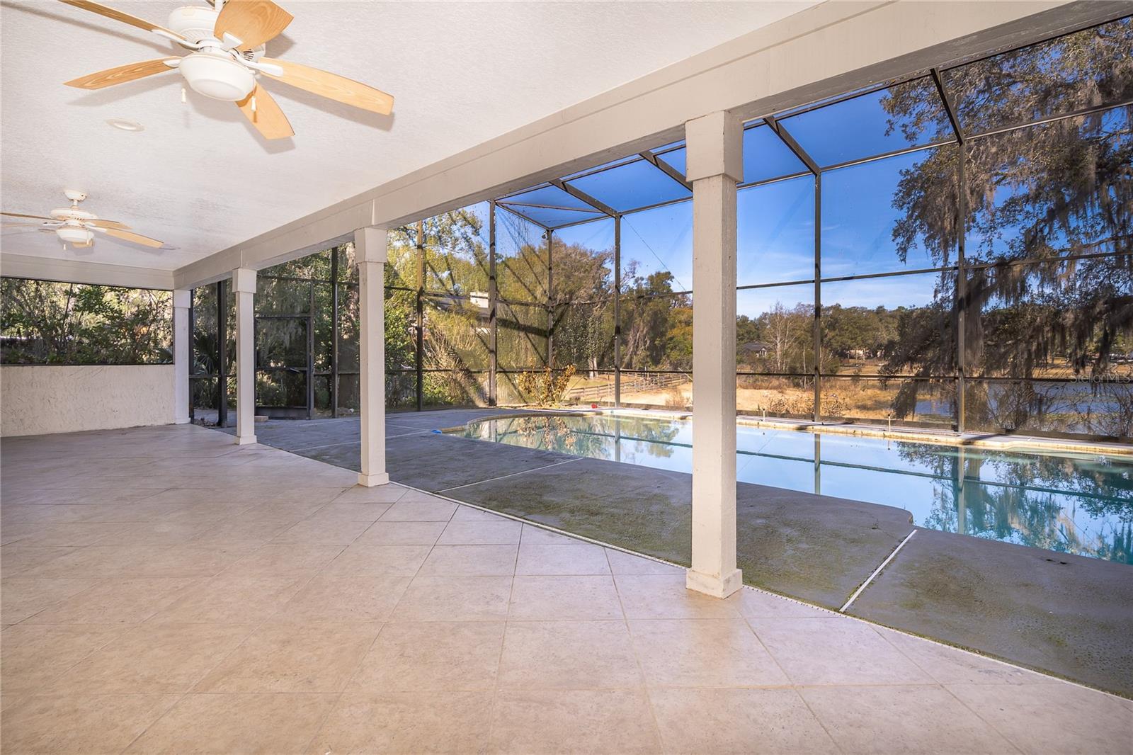 Image 38 of 49 For 1813 Hidden Pine Lane