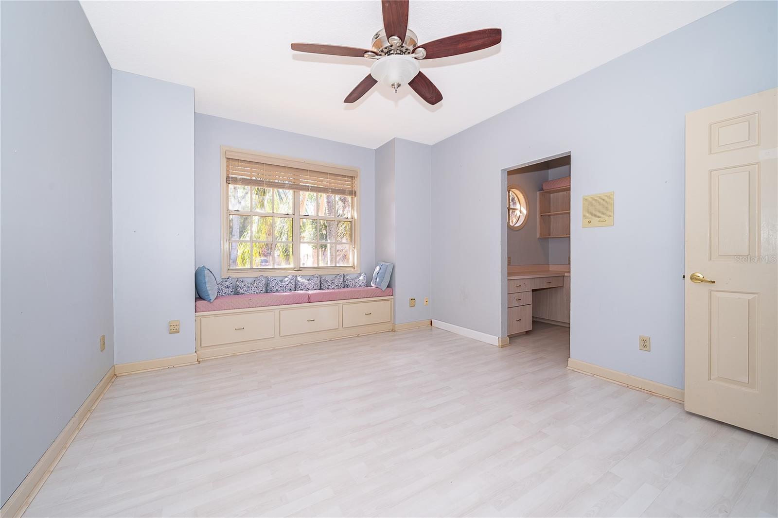 Image 8 of 49 For 1813 Hidden Pine Lane