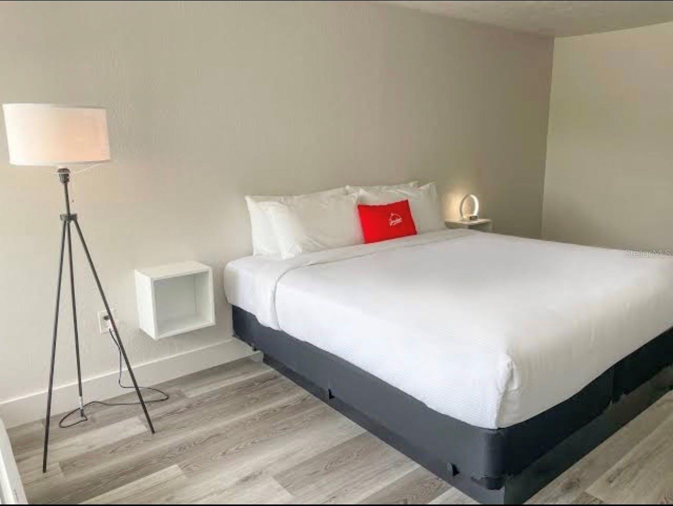 Image 2 of 6 For 2930 Polynesian Isle Boulevard 221