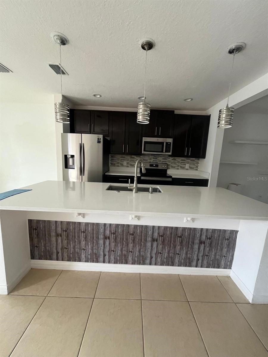 Image 2 of 19 For 350 Annabelle Way