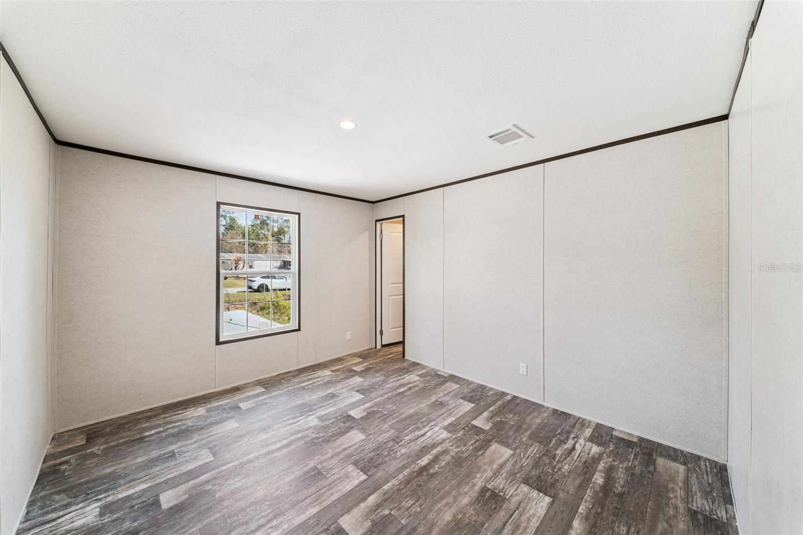 Image 12 of 22 For 18630 Old Cheney Highway