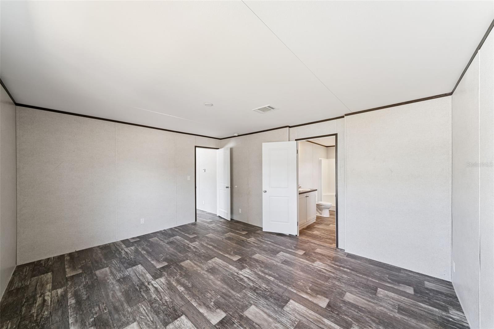 Image 16 of 22 For 18630 Old Cheney Highway