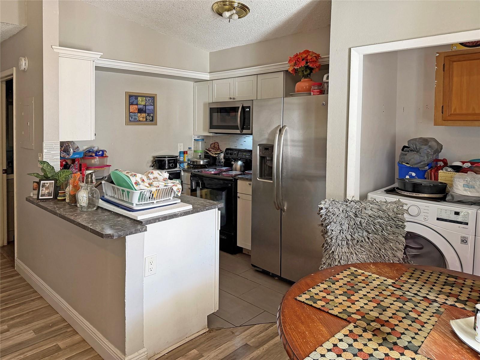 Image 2 of 10 For 918 Loquat Tree Road