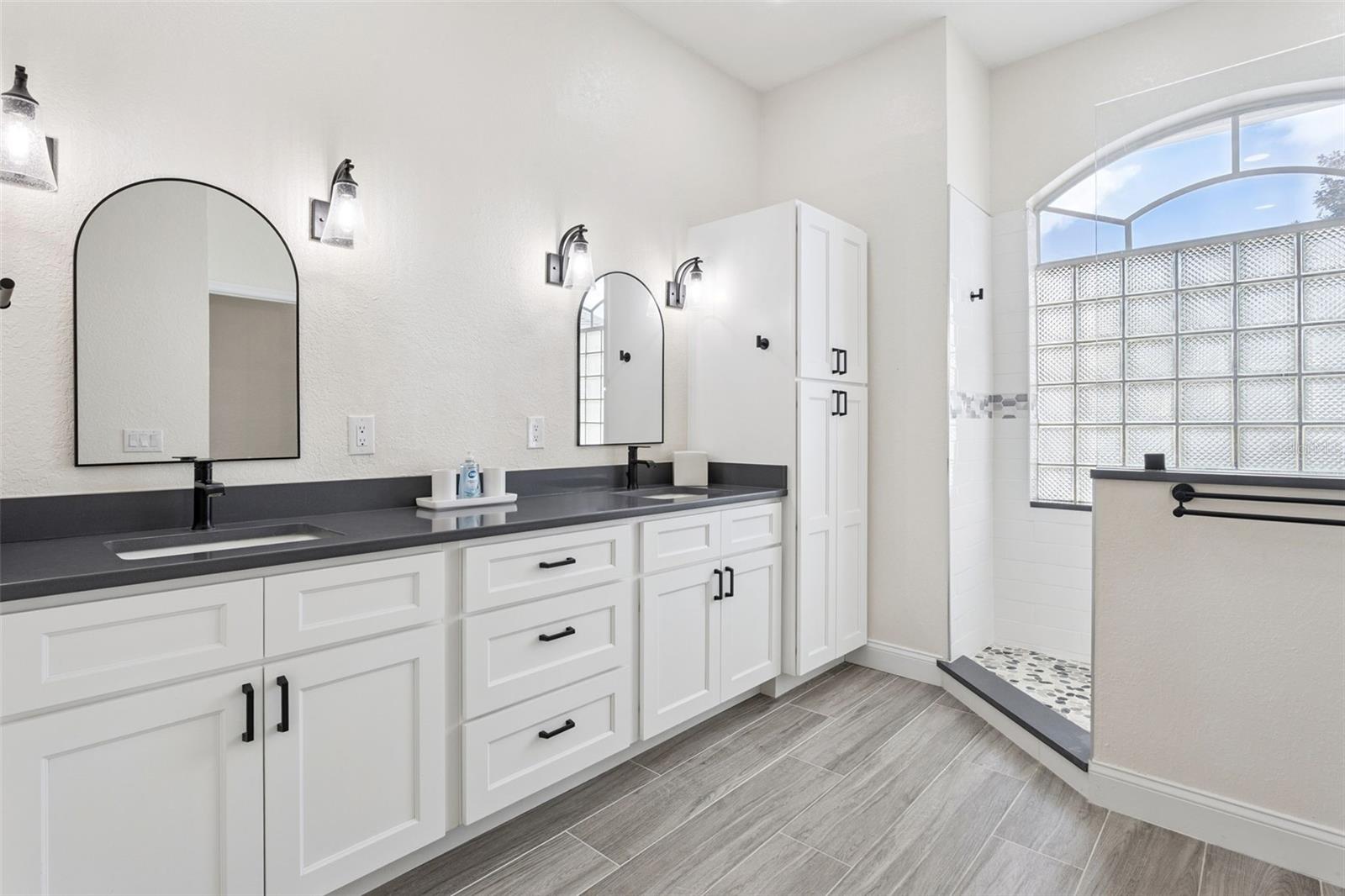 Image 25 of 51 For 6410 Bendelow Drive