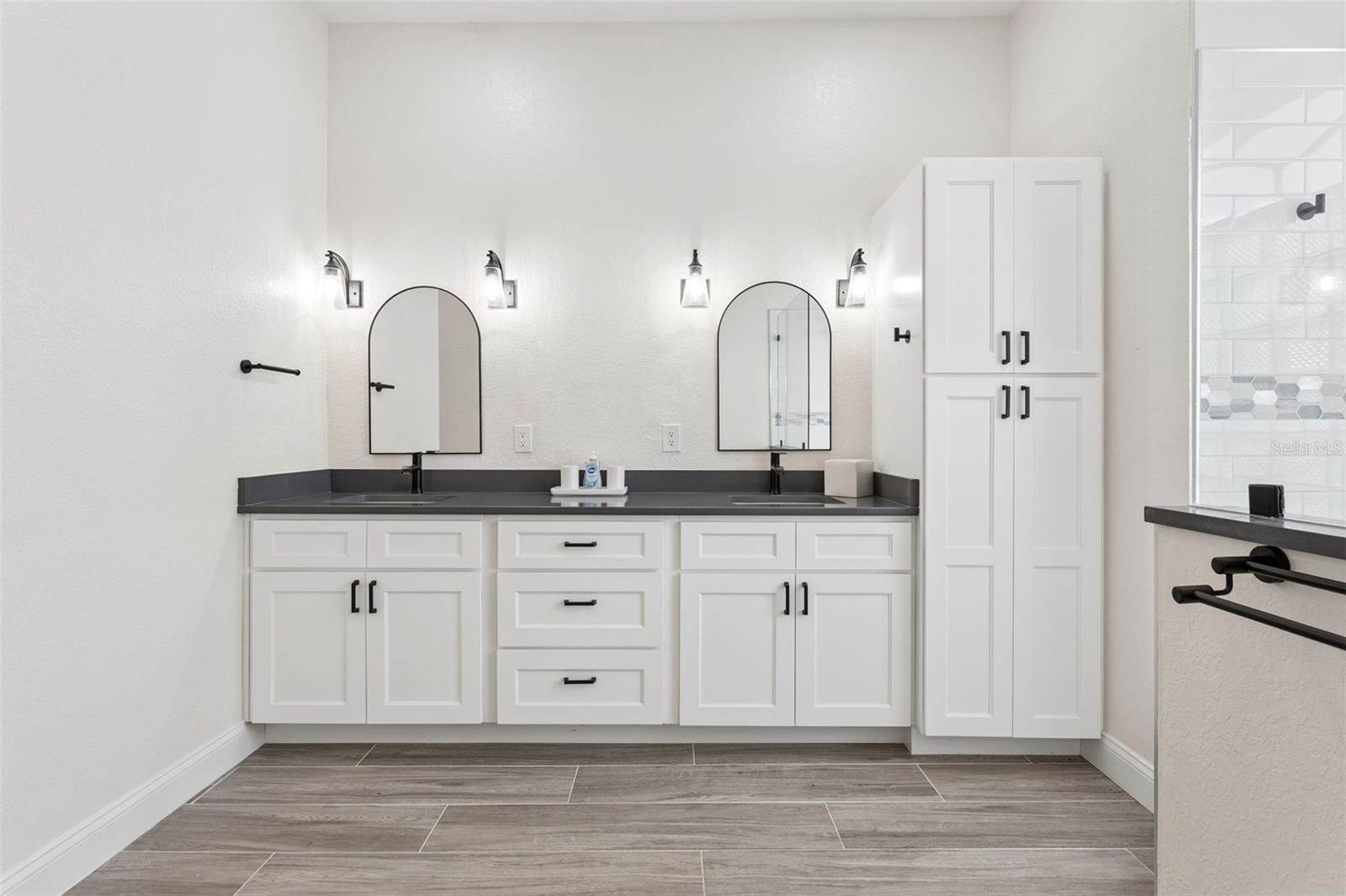 Image 26 of 51 For 6410 Bendelow Drive