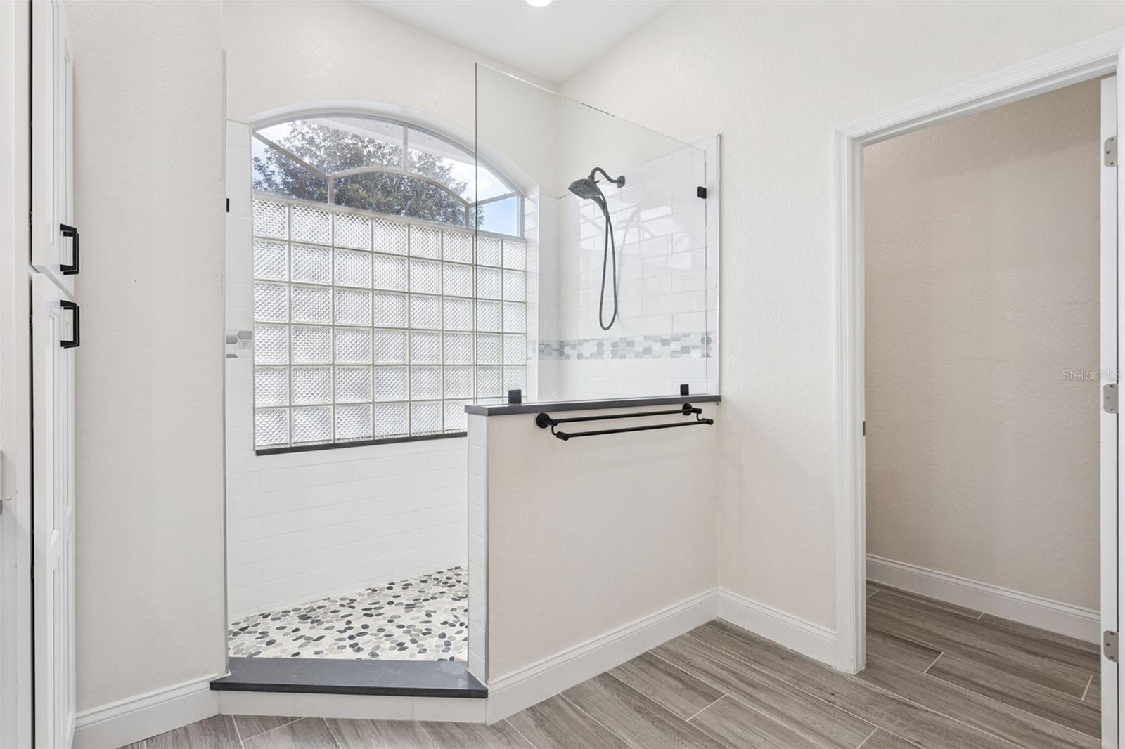 Image 27 of 51 For 6410 Bendelow Drive