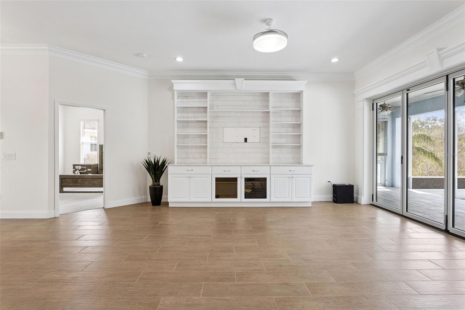 Image 6 of 51 For 6410 Bendelow Drive