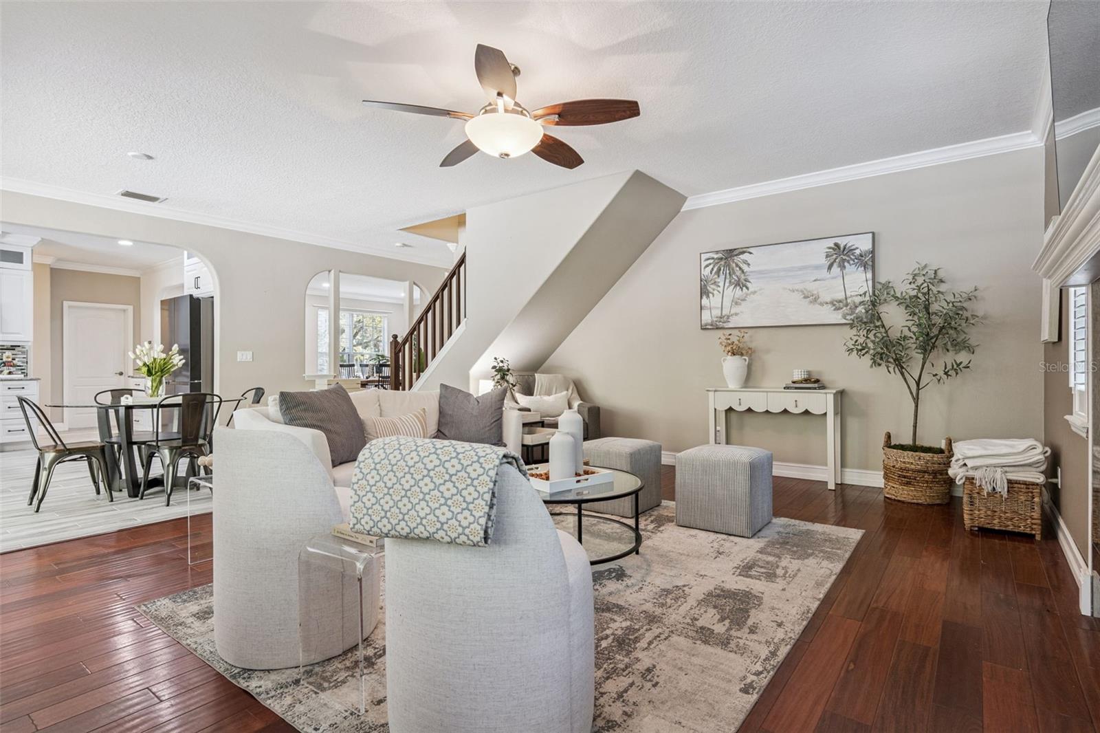 Listing photo id 18 for 1545 Covered Bridge Drive