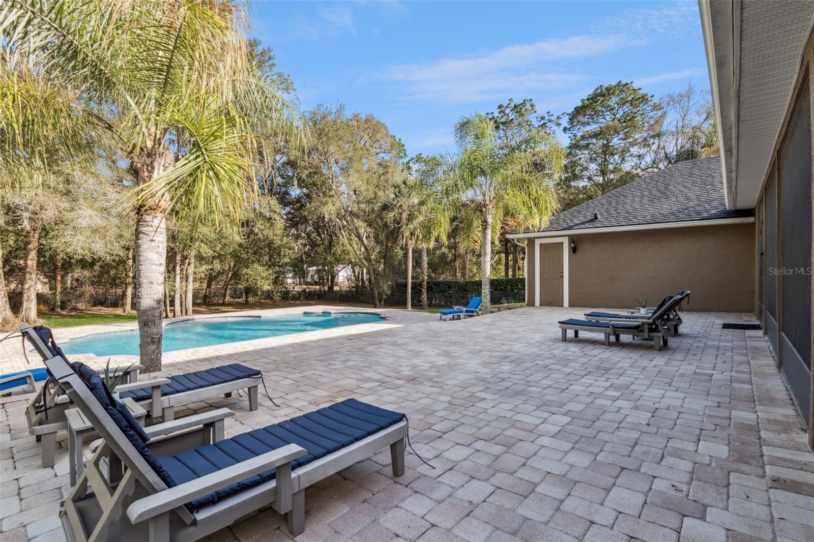 Listing photo id 40 for 1545 Covered Bridge Drive