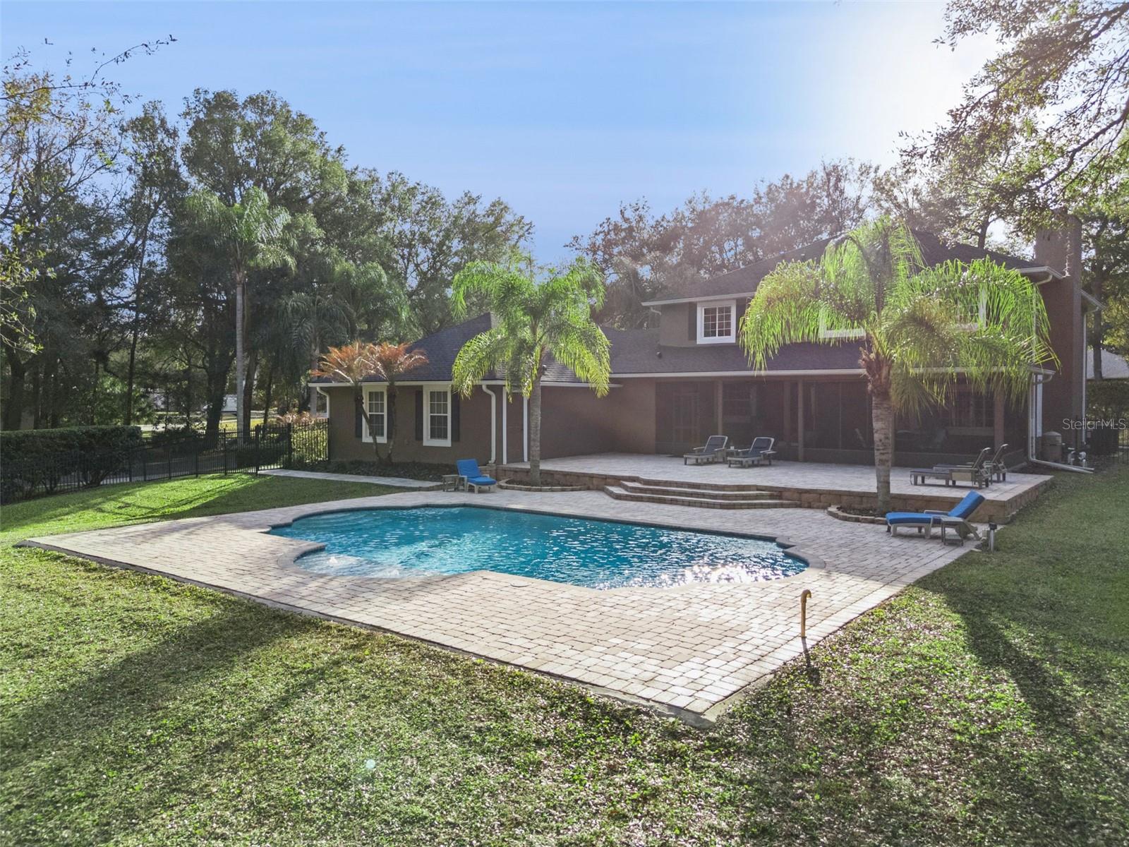 Listing photo id 41 for 1545 Covered Bridge Drive