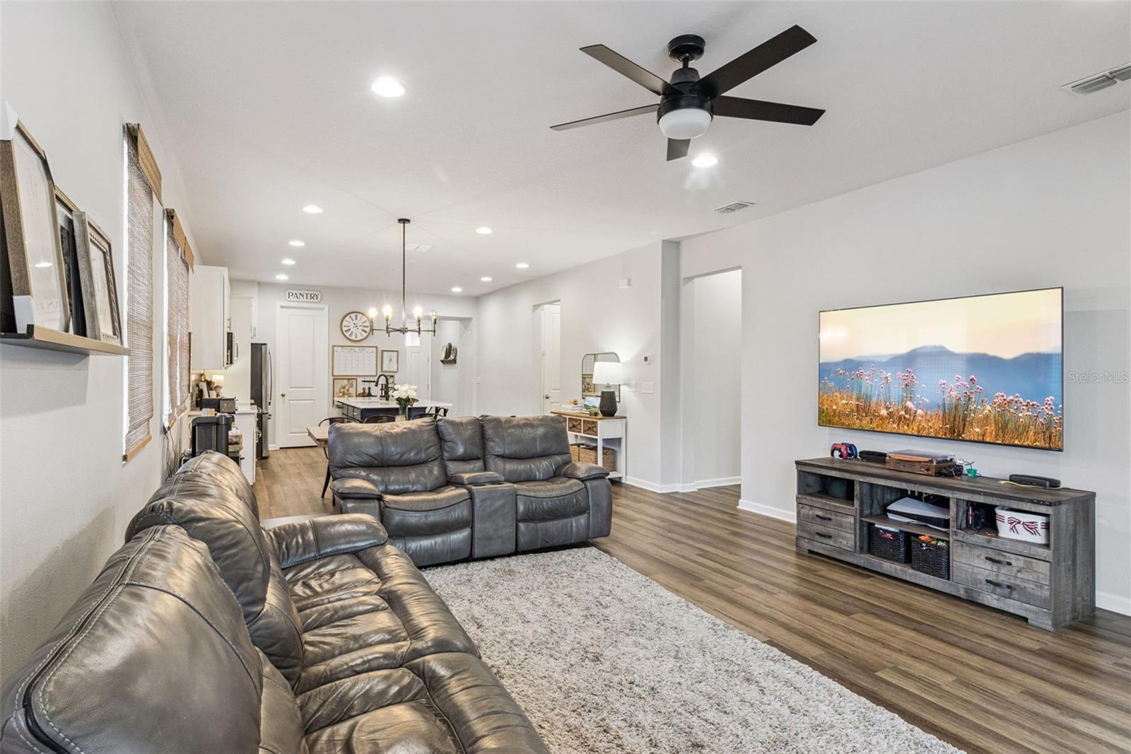 Image 14 of 35 For 303 Buchannan Drive