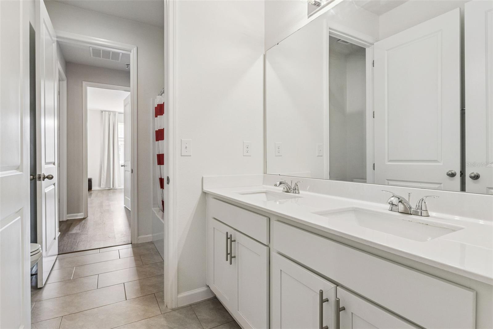 Image 28 of 35 For 303 Buchannan Drive