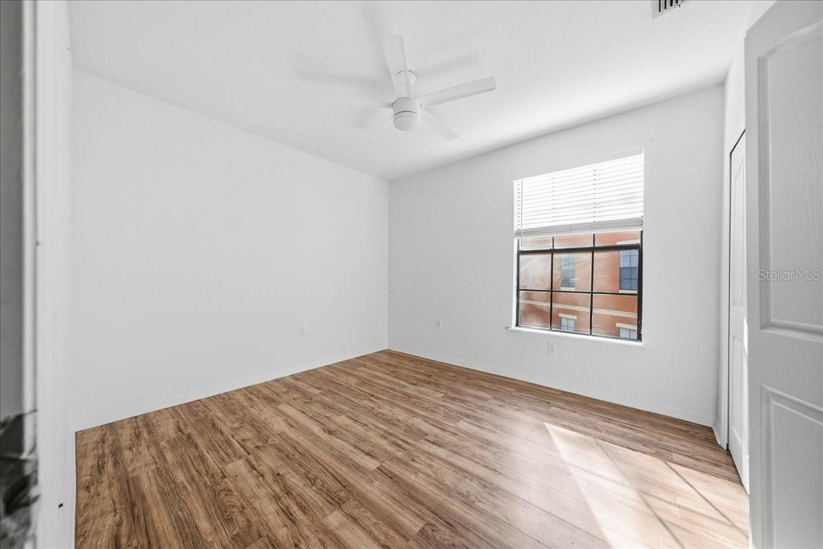 Image 19 of 29 For 6141 Metrowest Boulevard 207