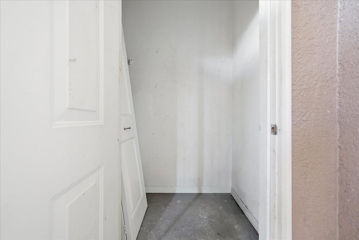 Image 23 of 29 For 6141 Metrowest Boulevard 207