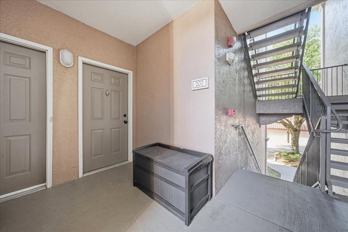 Image 3 of 29 For 6141 Metrowest Boulevard 207