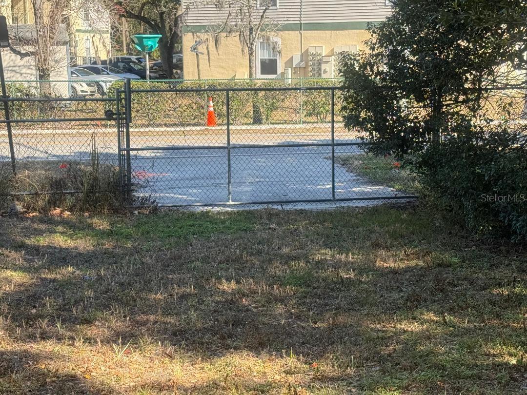 Image 17 of 25 For 7700 Bates Road